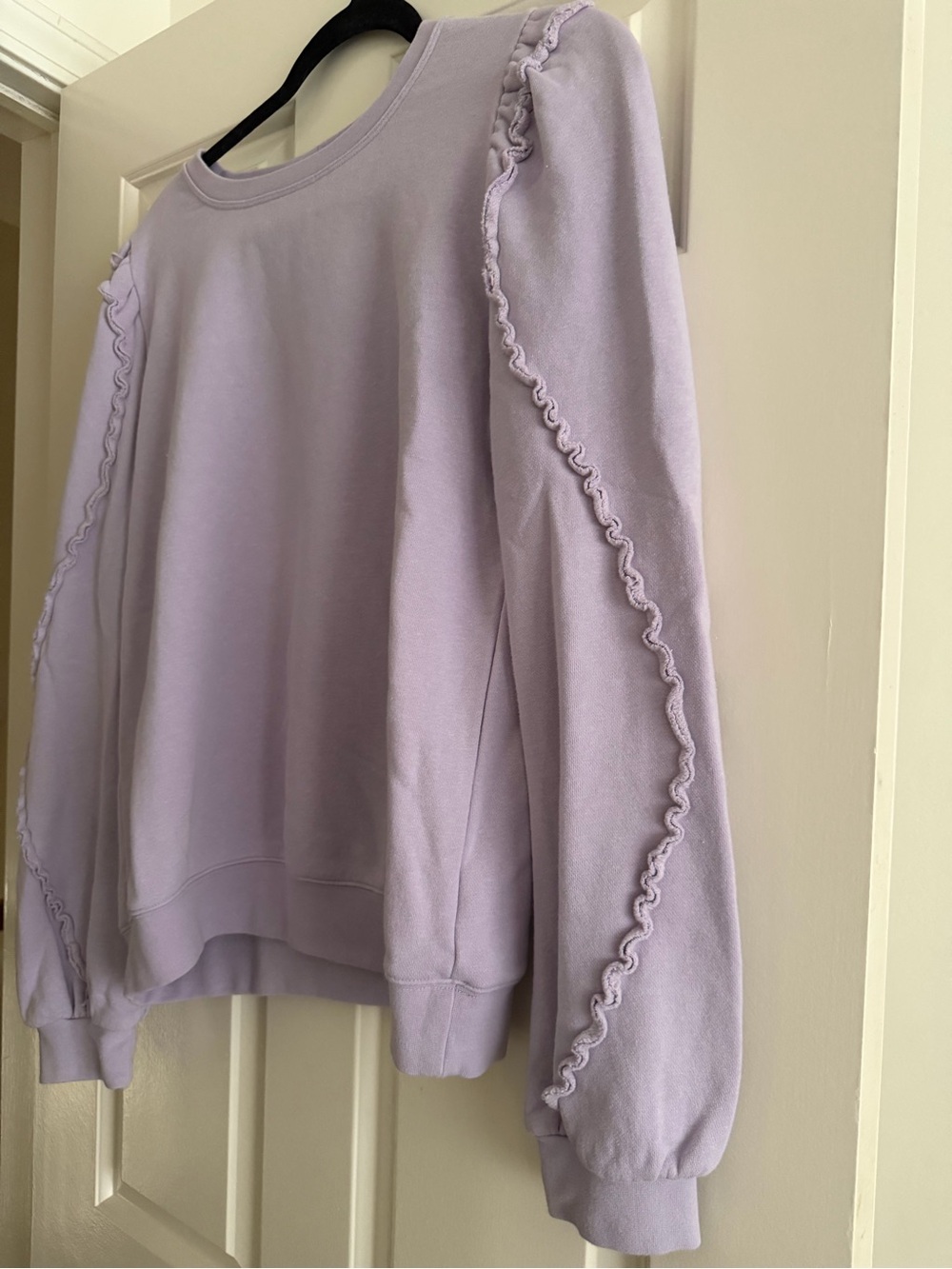 Evereve Ruffle Soft Lavender Crewneck Sweatshirt